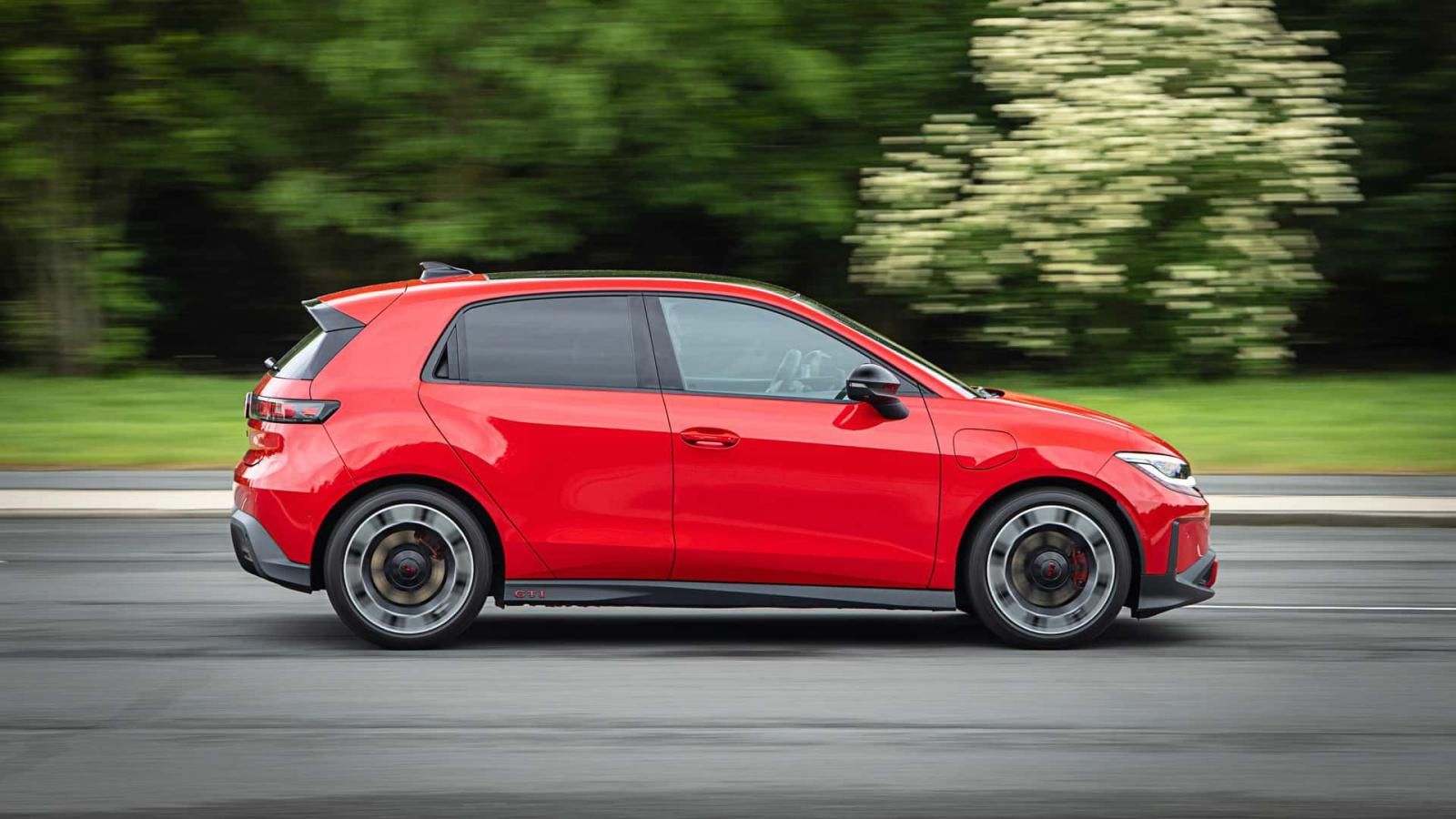 VW ID. Polo GTI: Η ηλεκτρική εποχή του «θρύλου» ξεκινά με 226 ίππους